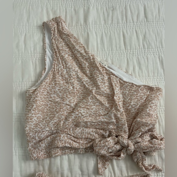 Cocolilly’s piper one shoulder top + matching skirt set - Picture 3 of 9